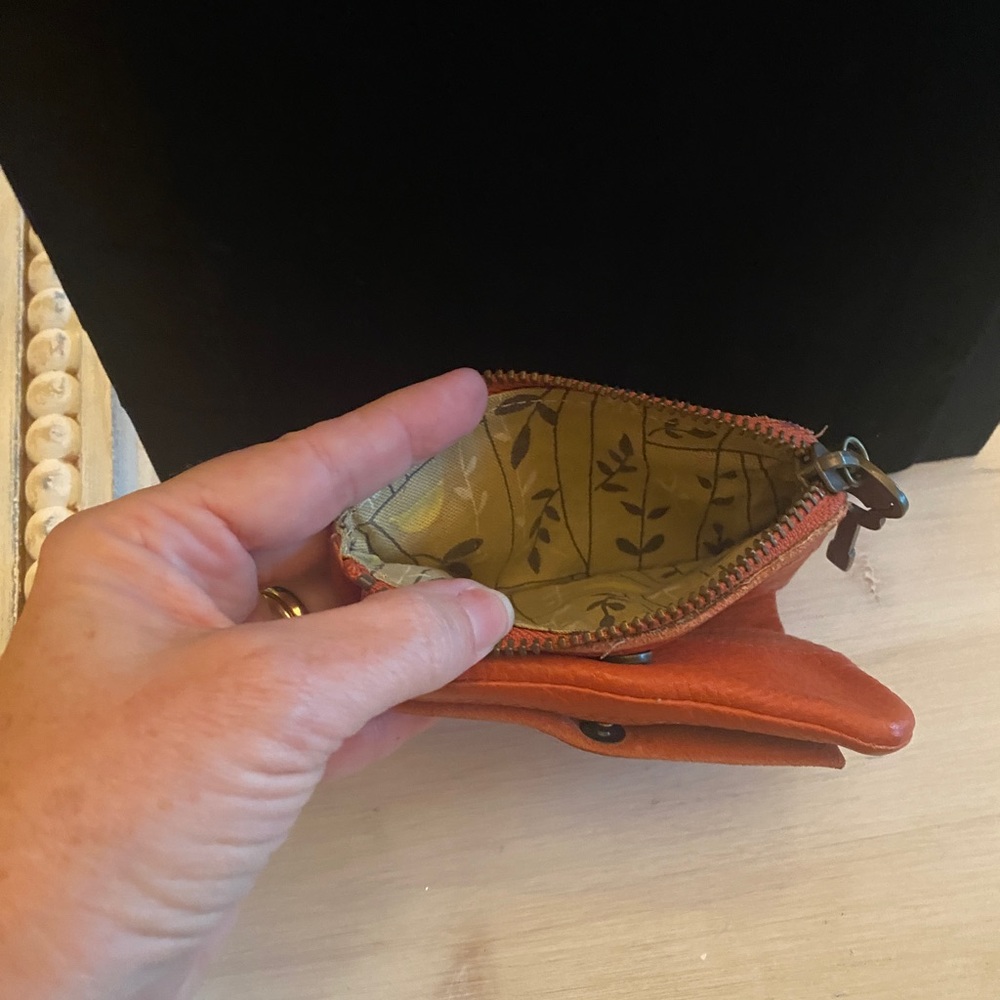 Fossil Wallet Orange With Key Charm. Well Used, S… - image 4